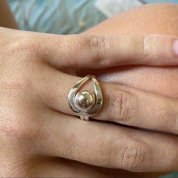 Sterling Silver Ball Ring - Picture 3 of 3